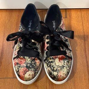 Floral Print Velvet Sneakers with ribbon laces